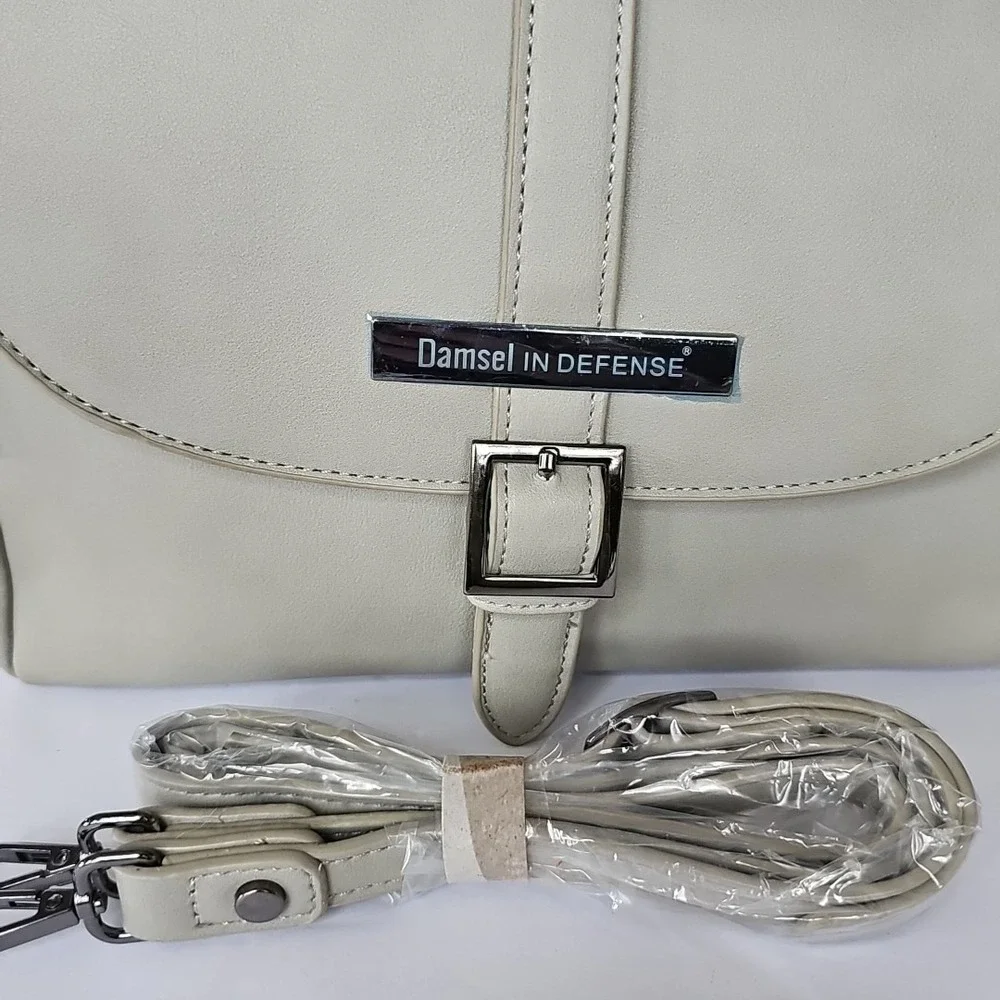 NWT Damsel‎ In Defense Janie's Gotta The Daphne Concealed Collection Cream 1836